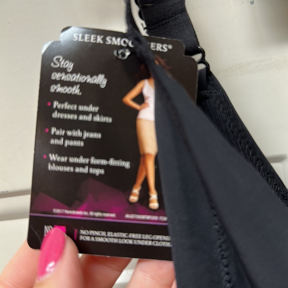 🎉HP🎉 Maidenform shapewear, size medium NWT!!! - Picture 10 of 10